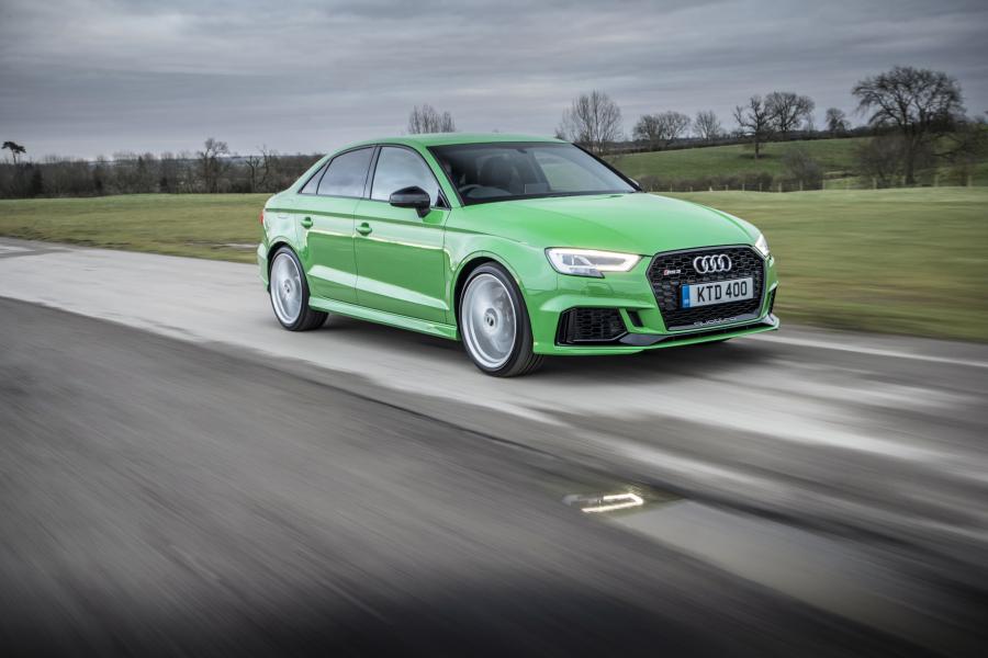  Audi RS3 Sedan (8V) 2017 года  (UK) (фото 34 из 40)